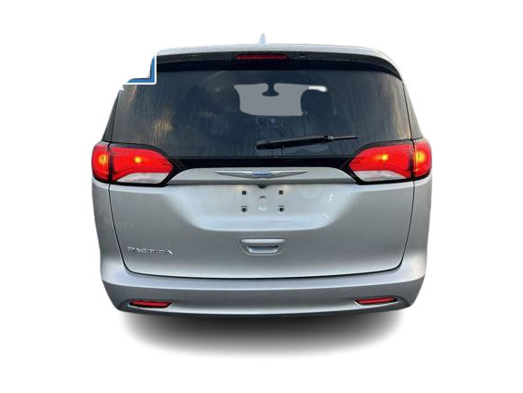 Thumbnail: 2017 Chrysler Pacifica - 5