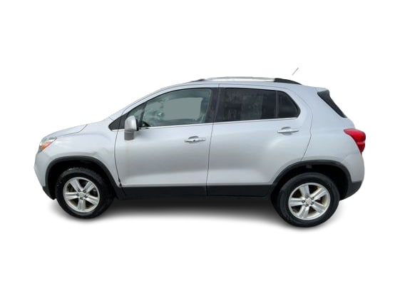 Thumbnail: 2018 Chevrolet Trax - 3