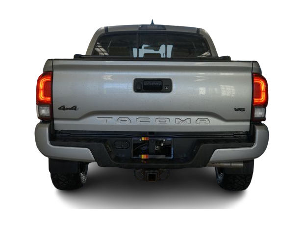 Thumbnail: 2021 Toyota Tacoma - 17