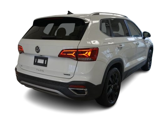 Thumbnail: 2022 Volkswagen Taos - 24