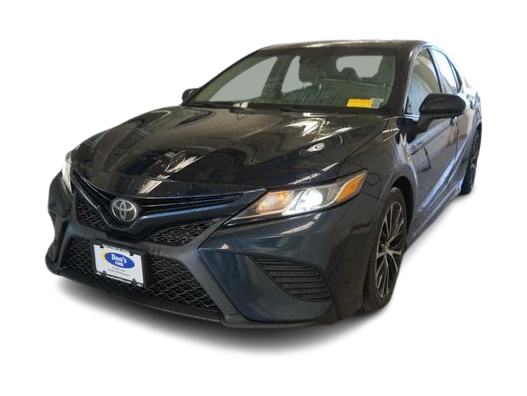Used 2018 Toyota Camry SE with VIN 4T1B11HK3JU521480 for sale in Casper, WY