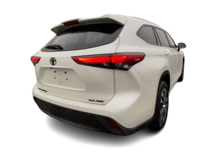 Thumbnail: 2021 Toyota Highlander - 21