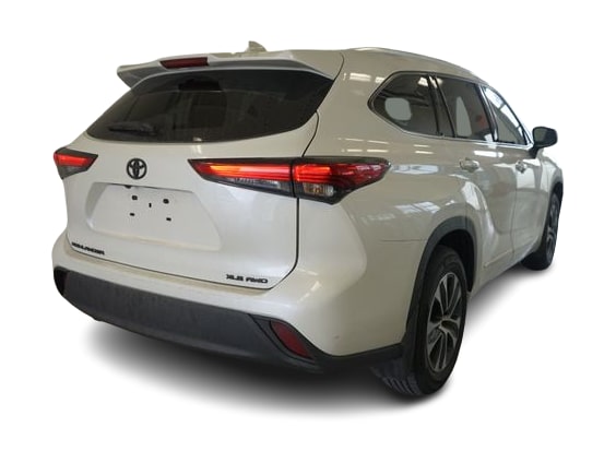 Thumbnail: 2021 Toyota Highlander - 24