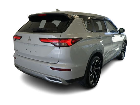 Thumbnail: 2022 Mitsubishi Outlander - 24