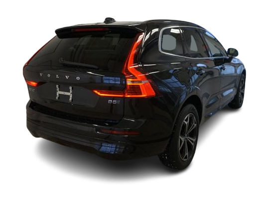 Thumbnail: 2022 Volvo XC60 - 24