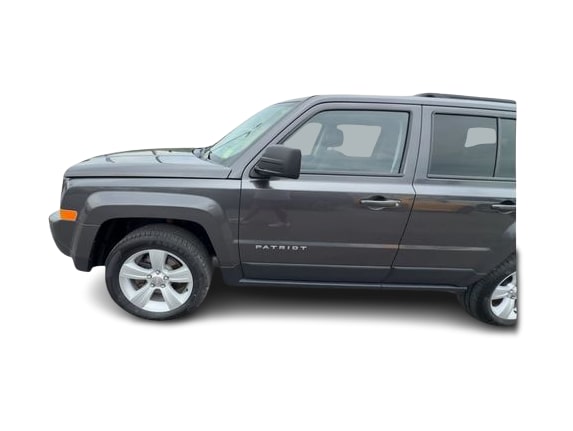 Thumbnail: 2015 Jeep Patriot - 3