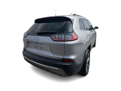 Thumbnail: 2019 Jeep Cherokee - 16