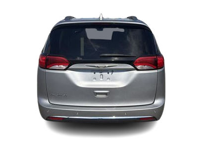 Thumbnail: 2018 Chrysler Pacifica - 21