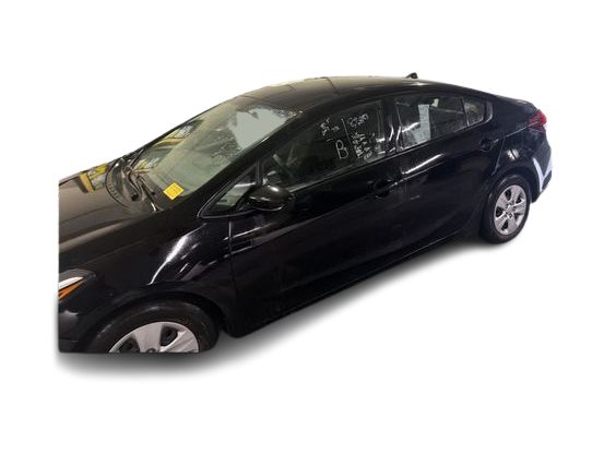 Thumbnail: 2017 Kia Forte - 3