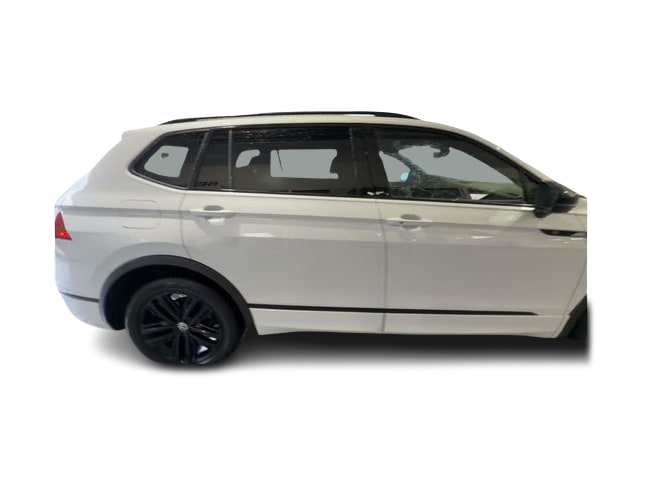 Thumbnail: 2022 Volkswagen Tiguan - 24