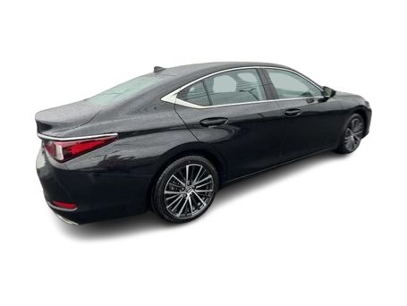 Thumbnail: 2024 Lexus ES - 17