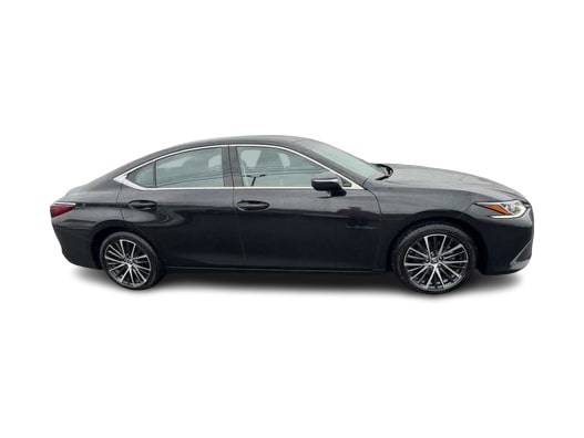 Thumbnail: 2024 Lexus ES - 18