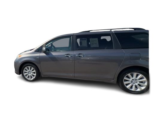 Thumbnail: 2017 Toyota Sienna - 3