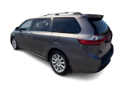Thumbnail: 2017 Toyota Sienna - 4