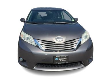 Thumbnail: 2017 Toyota Sienna - 6