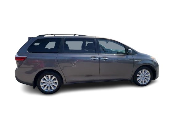 Thumbnail: 2017 Toyota Sienna - 17