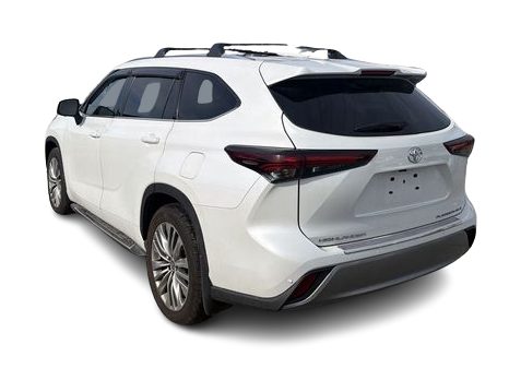 Thumbnail: 2024 Toyota Highlander - 3