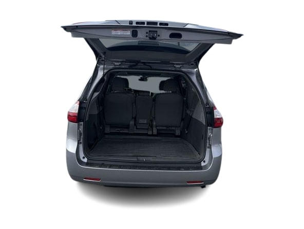 Thumbnail: 2018 Toyota Sienna - 14