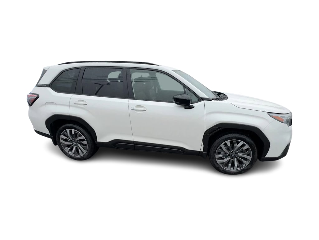2025 Subaru Forester Touring 17