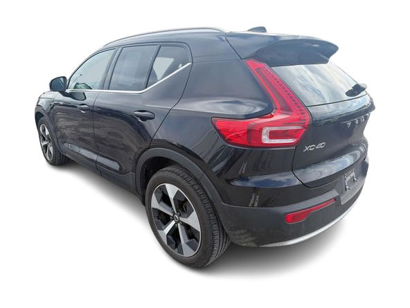 Thumbnail: 2025 Volvo XC40 - 4