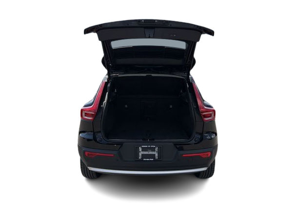Thumbnail: 2025 Volvo XC40 - 16