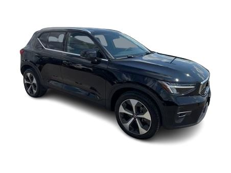 Thumbnail: 2025 Volvo XC40 - 22