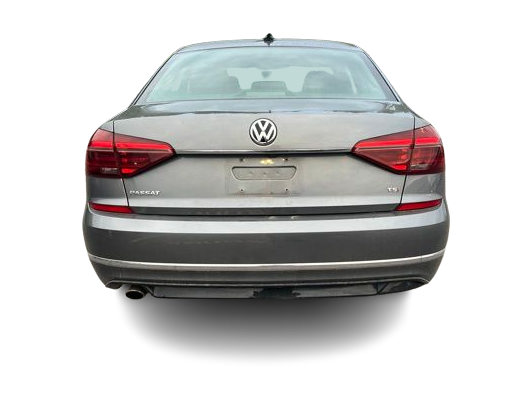 Thumbnail: 2017 Volkswagen Passat - 5