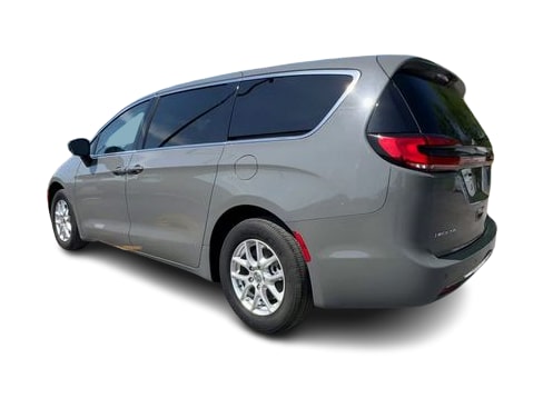 Thumbnail: 2023 Chrysler Pacifica - 4