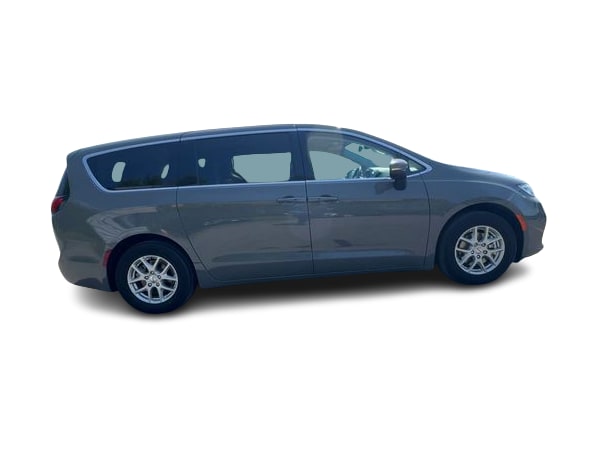 Thumbnail: 2023 Chrysler Pacifica - 24