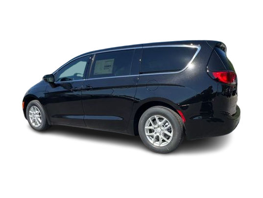 Thumbnail: 2027 Chrysler Pacifica - 4