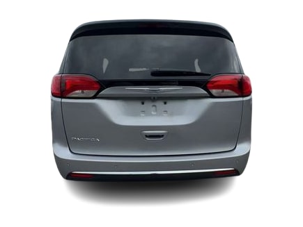 Thumbnail: 2019 Chrysler Pacifica - 5