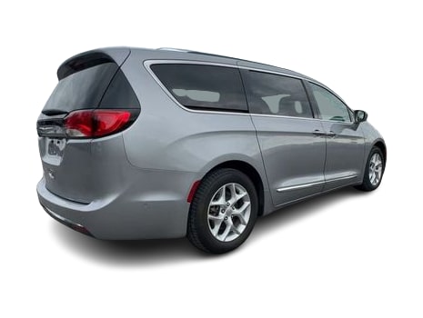 Thumbnail: 2019 Chrysler Pacifica - 23