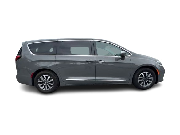 Thumbnail: 2022 Chrysler Pacifica - 24