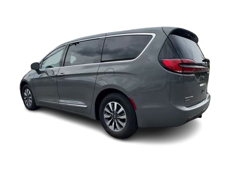 Thumbnail: 2022 Chrysler Pacifica - 4