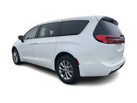 Thumbnail: 2026 Chrysler Pacifica - 4