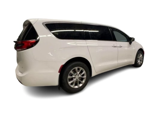 Thumbnail: 2026 Chrysler Pacifica - 22