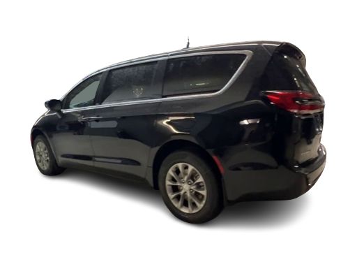 Thumbnail: 2026 Chrysler Pacifica - 4