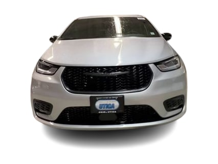 Thumbnail: 2026 Chrysler Pacifica - 21