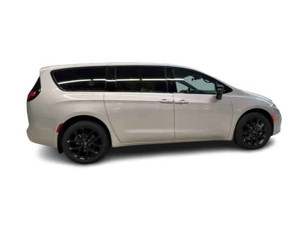 Thumbnail: 2026 Chrysler Pacifica - 23