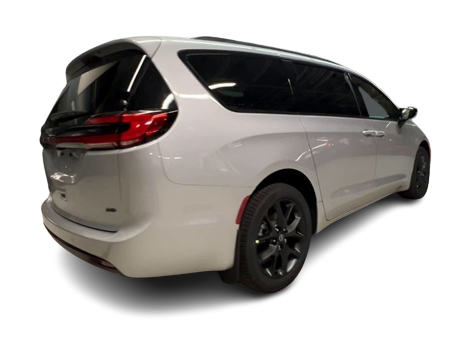 Thumbnail: 2026 Chrysler Pacifica - 22