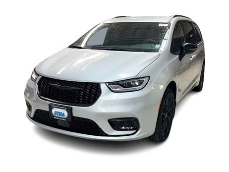 Thumbnail: 2026 Chrysler Pacifica - 6