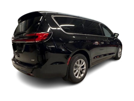 Thumbnail: 2026 Chrysler Pacifica - 22