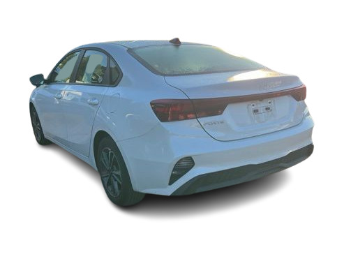 Thumbnail: 2024 Kia Forte - 4