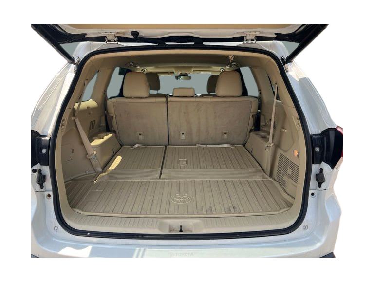Thumbnail: 2019 Toyota Highlander - 18