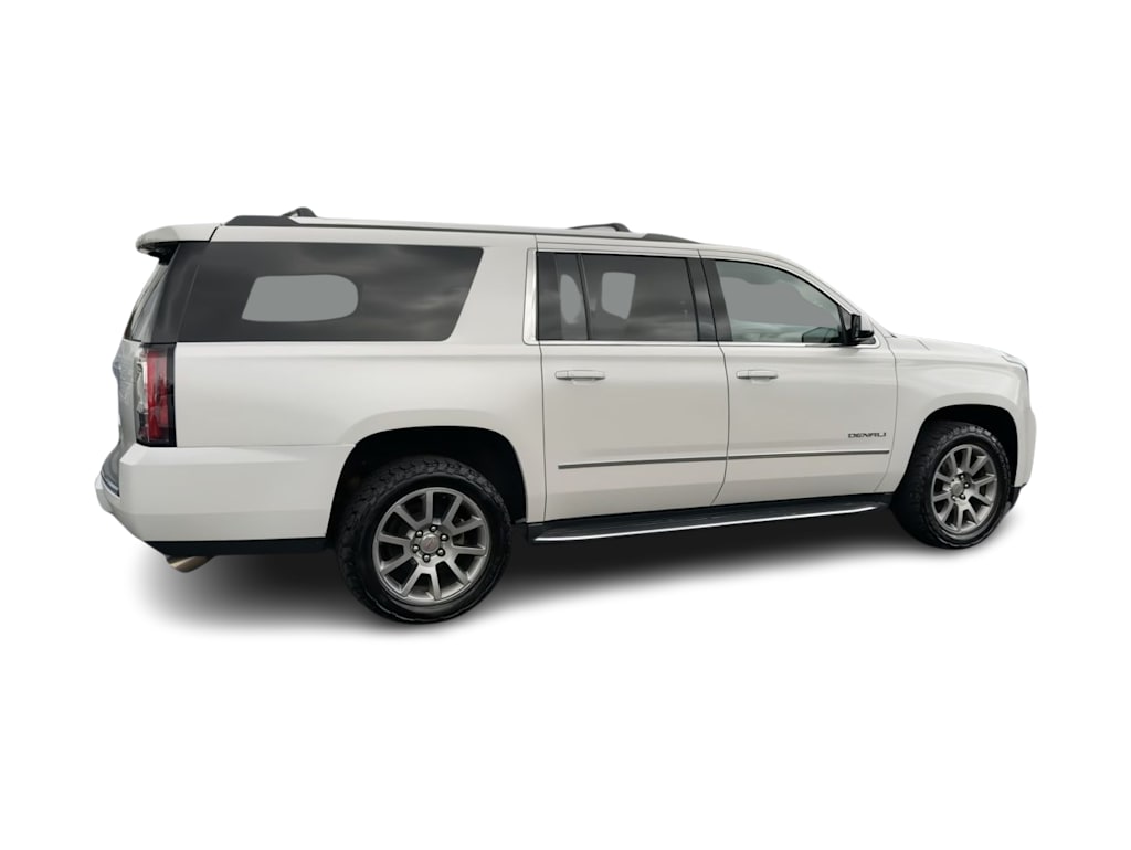 Thumbnail: 2019 GMC Yukon XL - 22