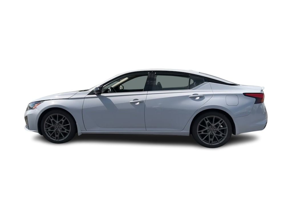 Thumbnail: 2023 Nissan Altima - 21
