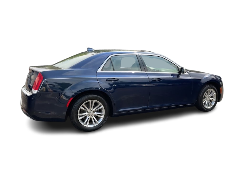 Thumbnail: 2017 Chrysler 300 - 21