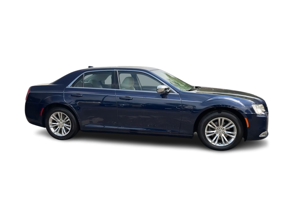 Thumbnail: 2017 Chrysler 300 - 22