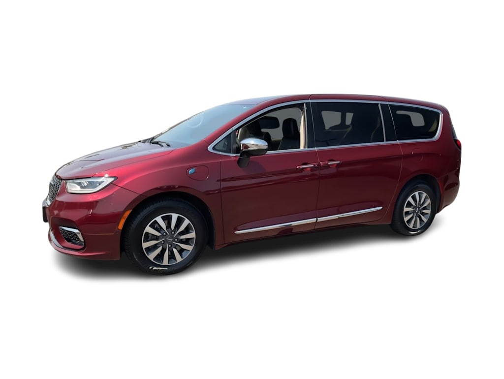 Thumbnail: 2023 Chrysler Pacifica - 3