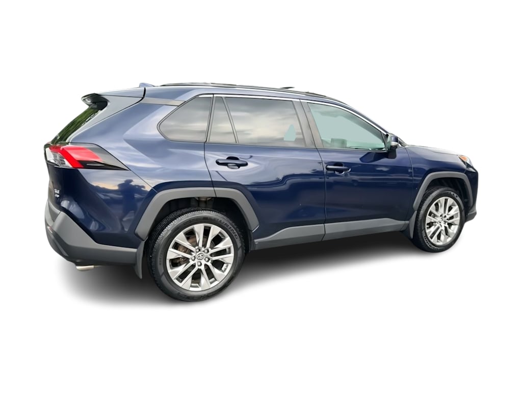 Thumbnail: 2019 Toyota RAV4 - 23